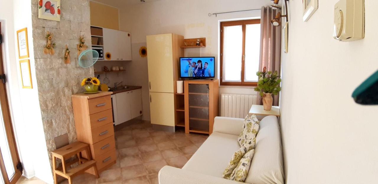 Galižana Apartments Demori מראה חיצוני תמונה