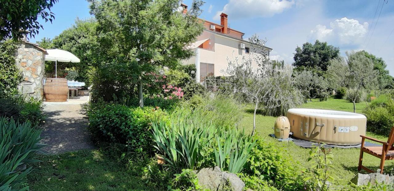 Galižana Apartments Demori מראה חיצוני תמונה