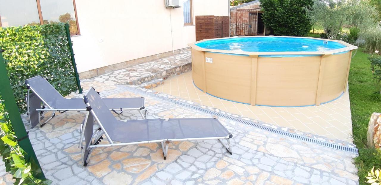 Galižana Apartments Demori מראה חיצוני תמונה